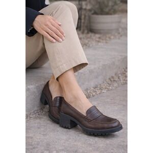 Eastland Newbury Loafers Womens 6.5M Brown Leather Comfort Slip On Shoes